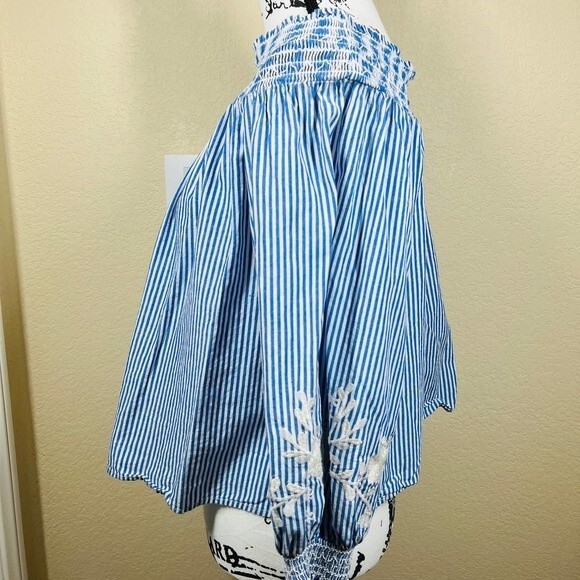 Soprano blue striped top off the shoulder long sleeve blouse size M - Picture 12 of 15